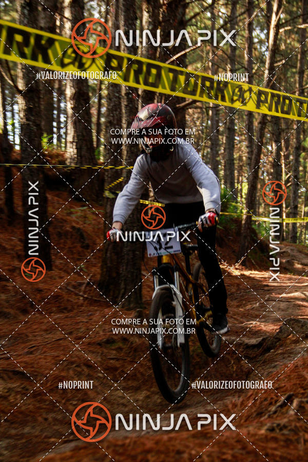 Compra tus fotos del eventoDownhill Pedreira En Fotop
