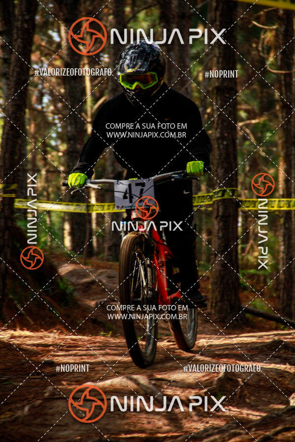 Compra tus fotos del eventoDownhill Pedreira En Fotop