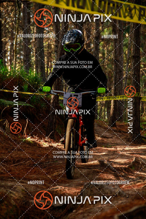 Compra tus fotos del eventoDownhill Pedreira En Fotop