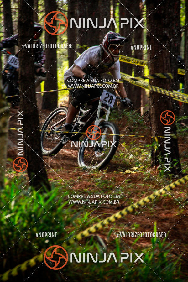 Compra tus fotos del eventoDownhill Pedreira En Fotop