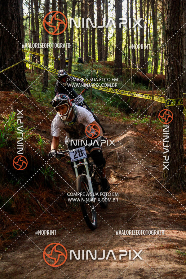 Achetez vos photos de l'vnementDownhill Pedreira sur Fotop