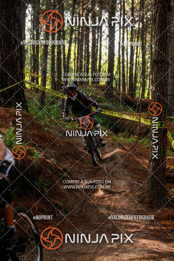 Achetez vos photos de l'vnementDownhill Pedreira sur Fotop