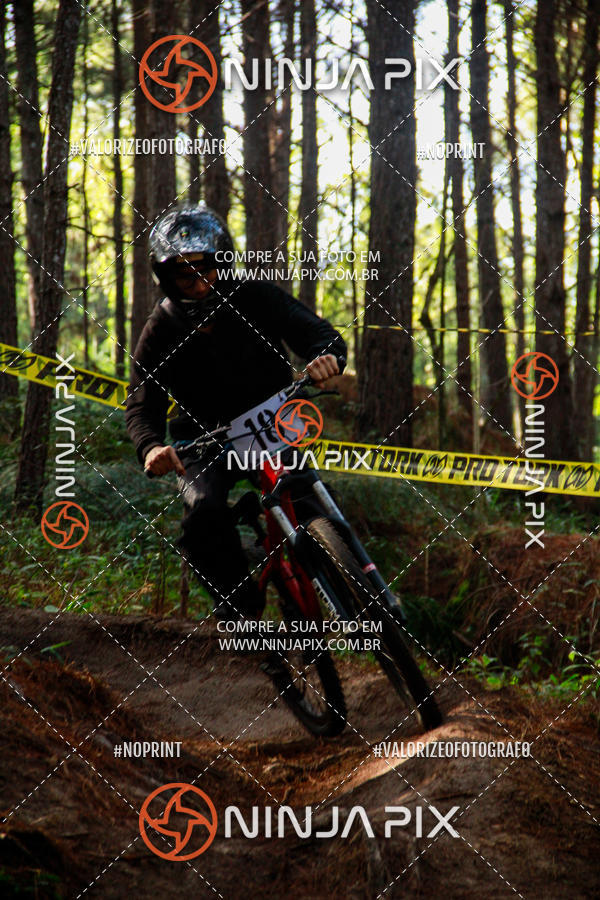 Achetez vos photos de l'vnementDownhill Pedreira sur Fotop