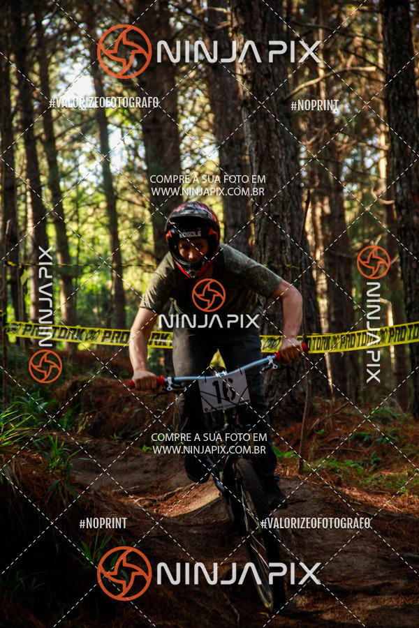 Compre suas fotos do eventoDownhill Pedreira no Fotop