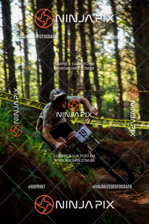 Compre suas fotos do eventoDownhill Pedreira no Fotop