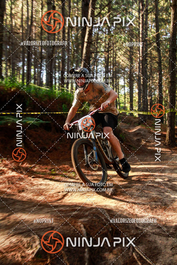 Compra tus fotos del eventoDownhill Pedreira En Fotop