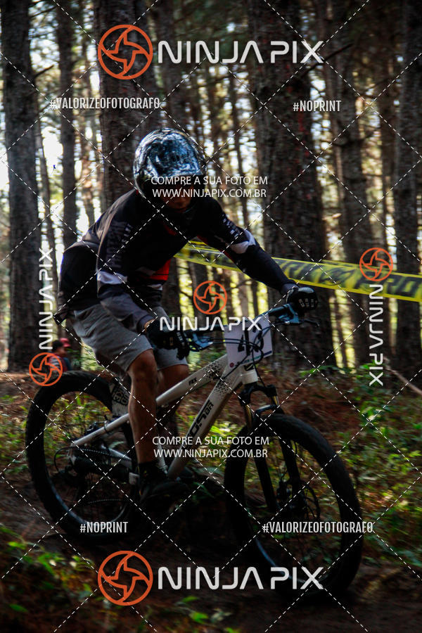 Compra tus fotos del eventoDownhill Pedreira En Fotop