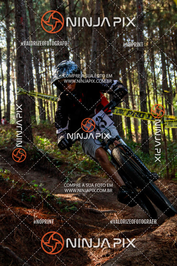 Compra tus fotos del eventoDownhill Pedreira En Fotop