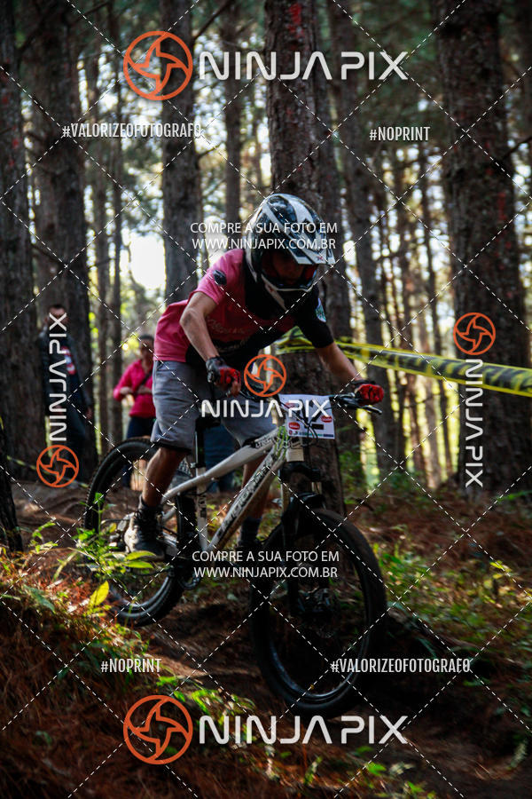 Achetez vos photos de l'vnementDownhill Pedreira sur Fotop