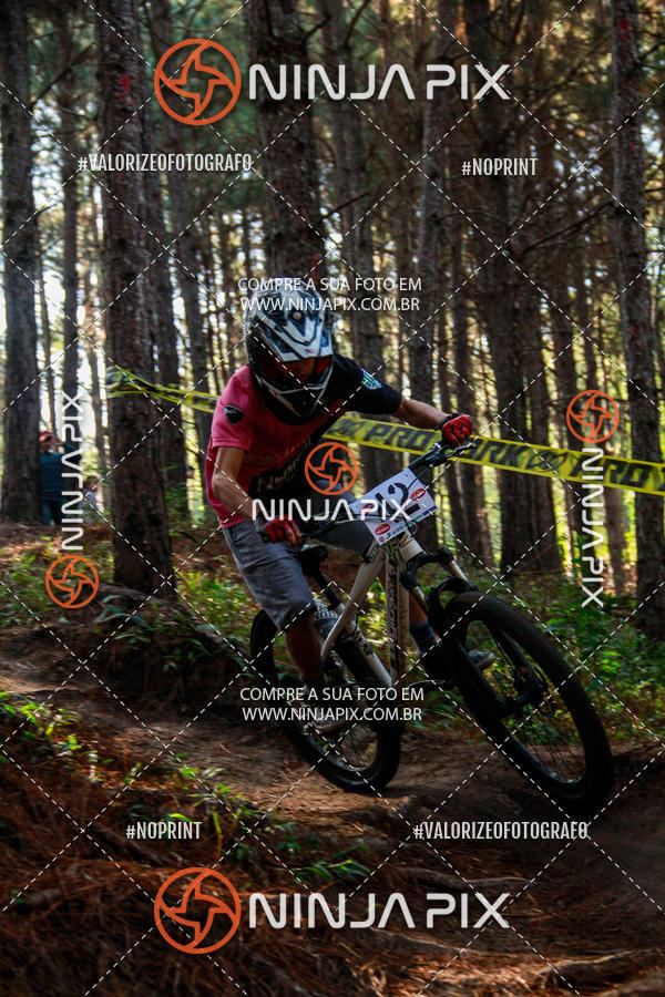 Achetez vos photos de l'vnementDownhill Pedreira sur Fotop