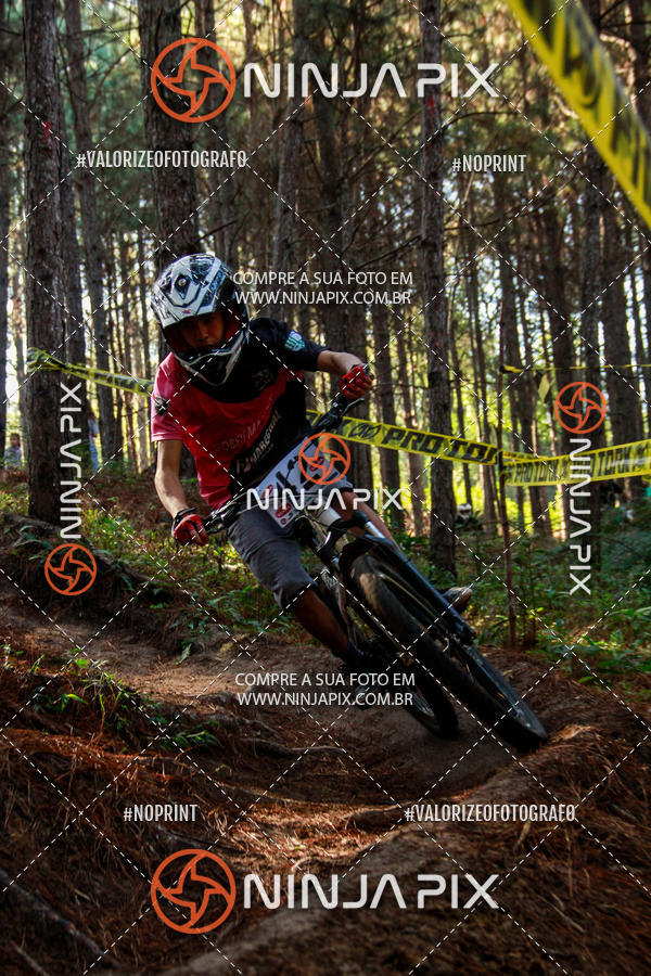 Achetez vos photos de l'vnementDownhill Pedreira sur Fotop