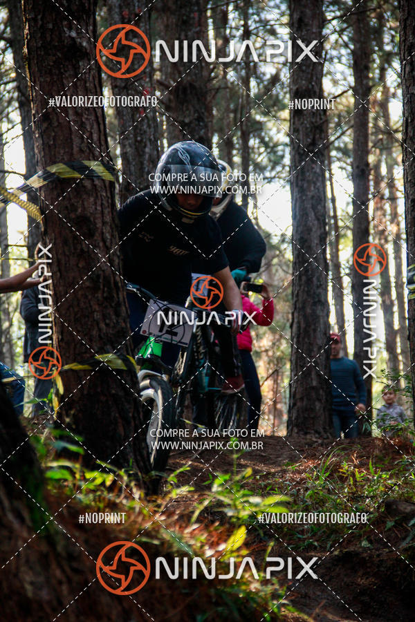 Achetez vos photos de l'vnementDownhill Pedreira sur Fotop