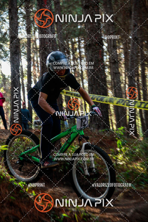 Achetez vos photos de l'vnementDownhill Pedreira sur Fotop