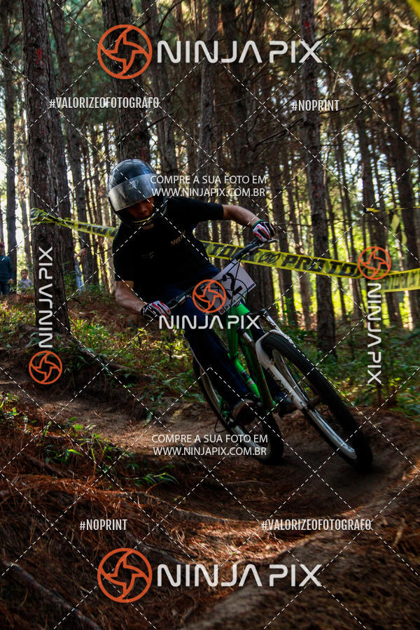Achetez vos photos de l'vnementDownhill Pedreira sur Fotop