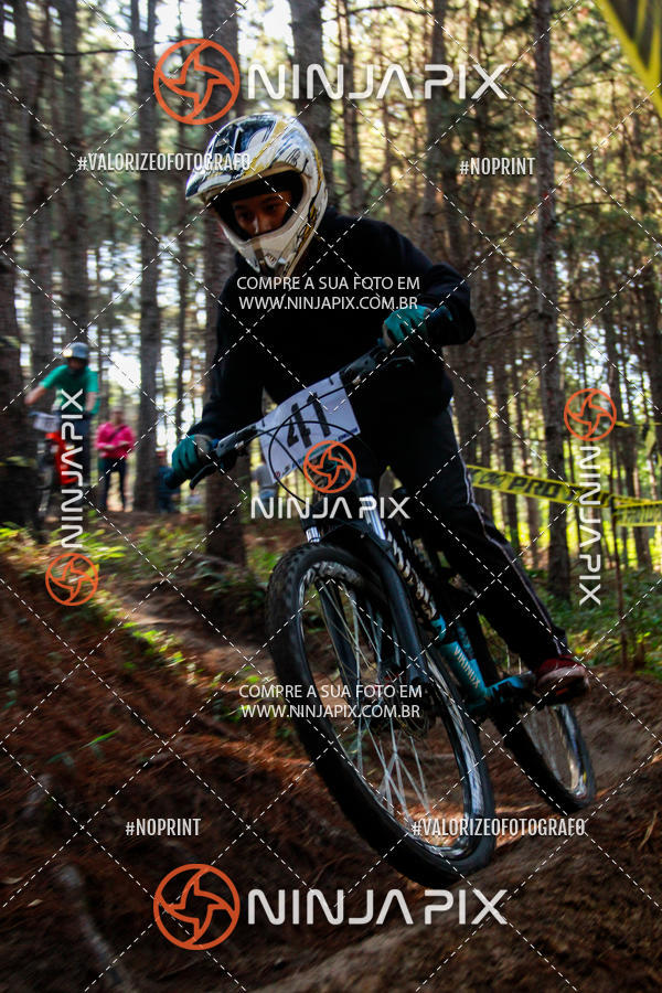 Achetez vos photos de l'vnementDownhill Pedreira sur Fotop