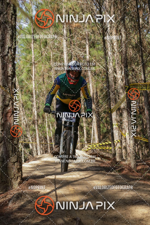 Achetez vos photos de l'vnementDownhill Pedreira sur Fotop