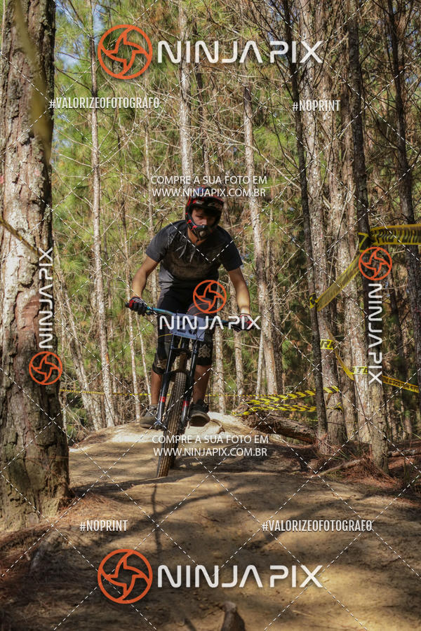 Achetez vos photos de l'vnementDownhill Pedreira sur Fotop