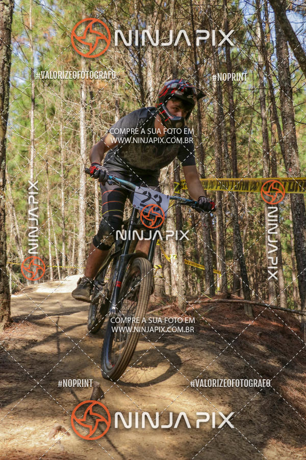 Achetez vos photos de l'vnementDownhill Pedreira sur Fotop