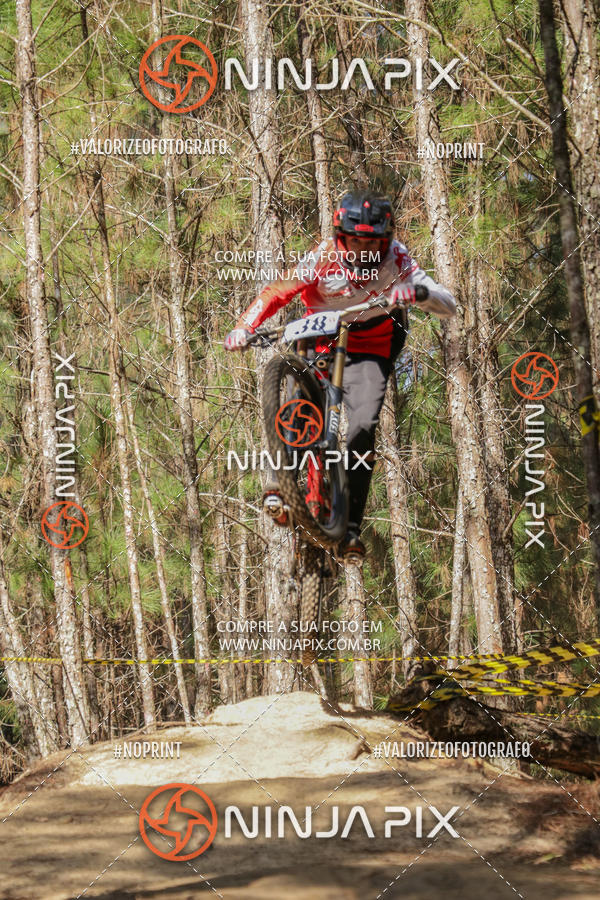 Achetez vos photos de l'vnementDownhill Pedreira sur Fotop