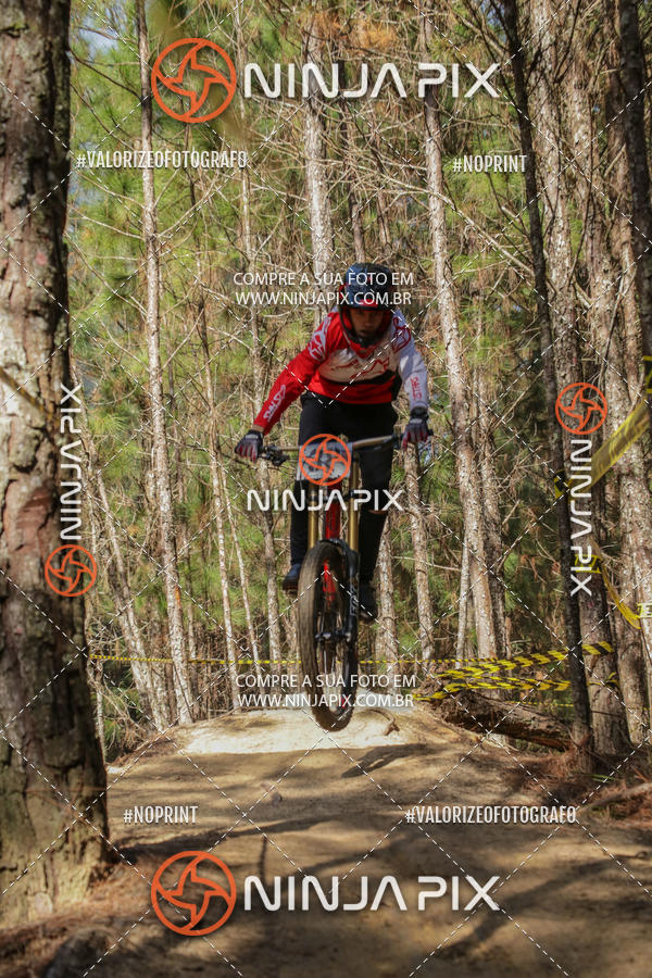 Achetez vos photos de l'vnementDownhill Pedreira sur Fotop