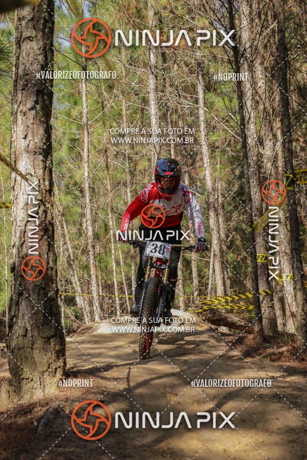 Achetez vos photos de l'vnementDownhill Pedreira sur Fotop