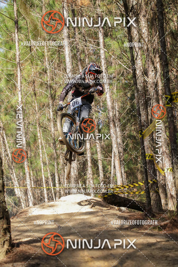 Achetez vos photos de l'vnementDownhill Pedreira sur Fotop