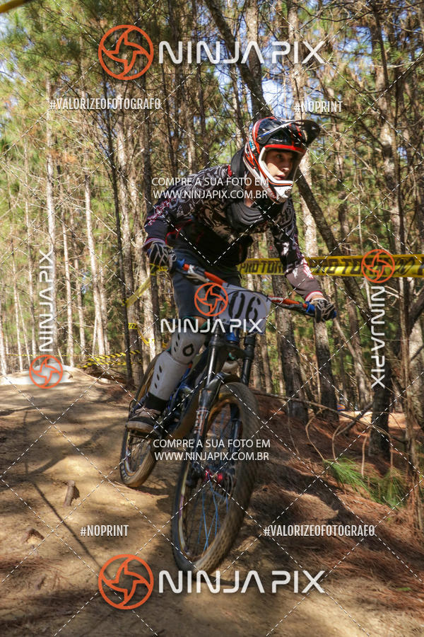 Achetez vos photos de l'vnementDownhill Pedreira sur Fotop