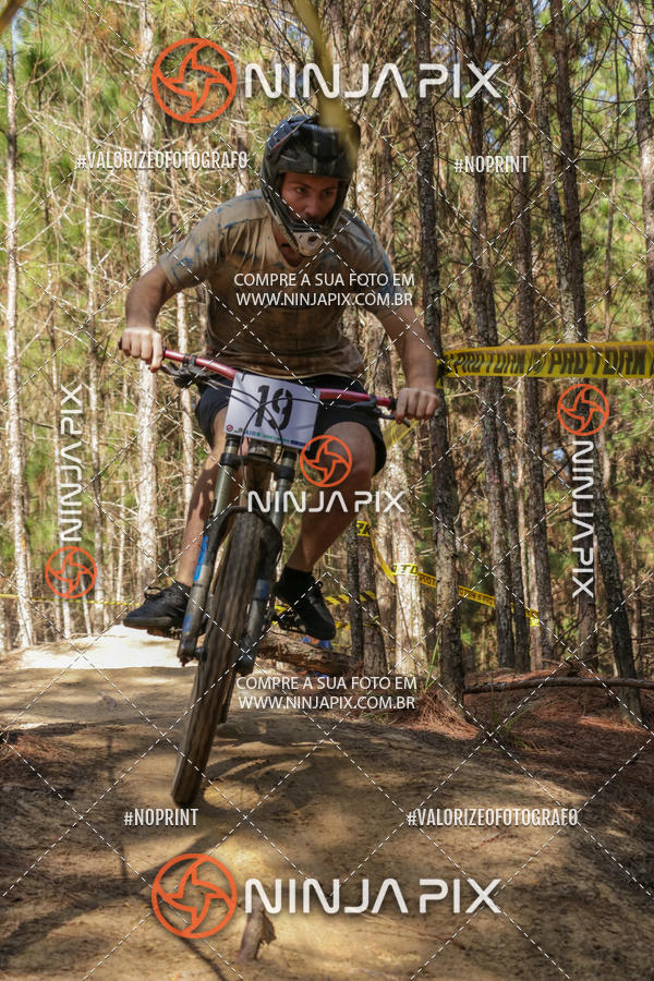 Achetez vos photos de l'vnementDownhill Pedreira sur Fotop