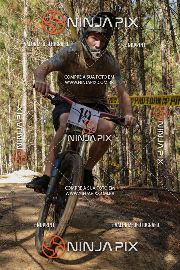 Achetez vos photos de l'vnementDownhill Pedreira sur Fotop