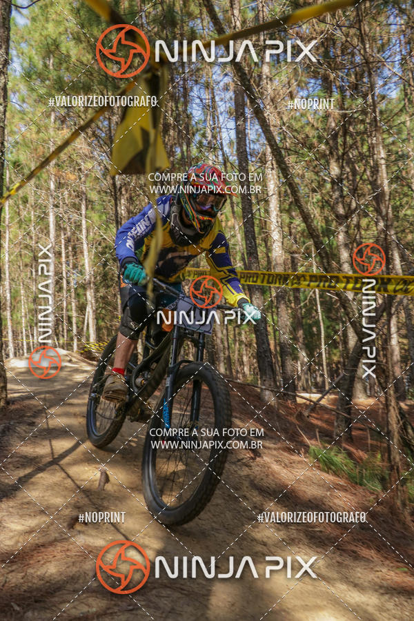 Achetez vos photos de l'vnementDownhill Pedreira sur Fotop