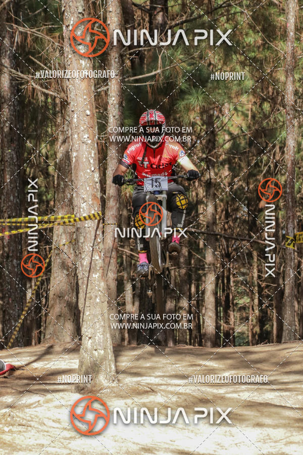 Achetez vos photos de l'vnementDownhill Pedreira sur Fotop