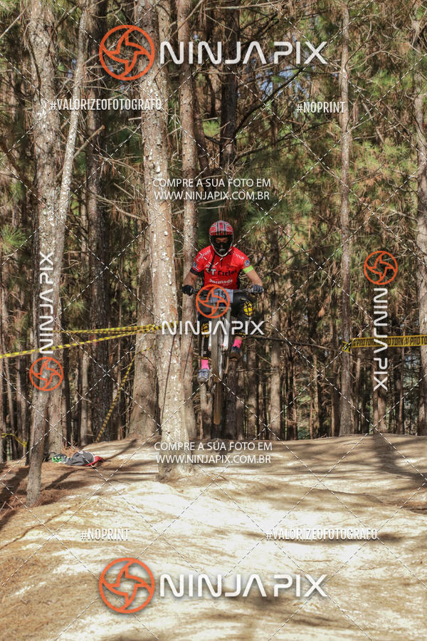 Achetez vos photos de l'vnementDownhill Pedreira sur Fotop