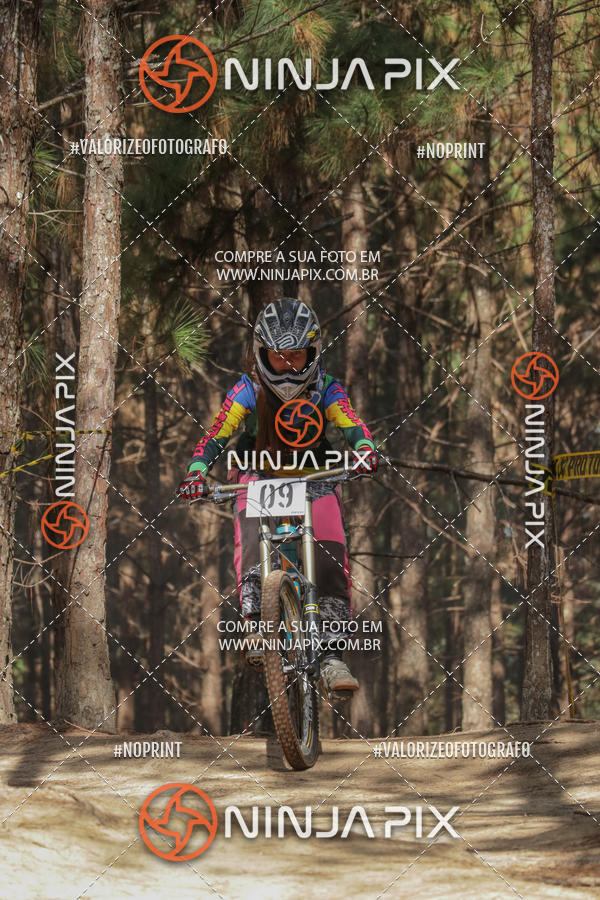 Achetez vos photos de l'vnementDownhill Pedreira sur Fotop