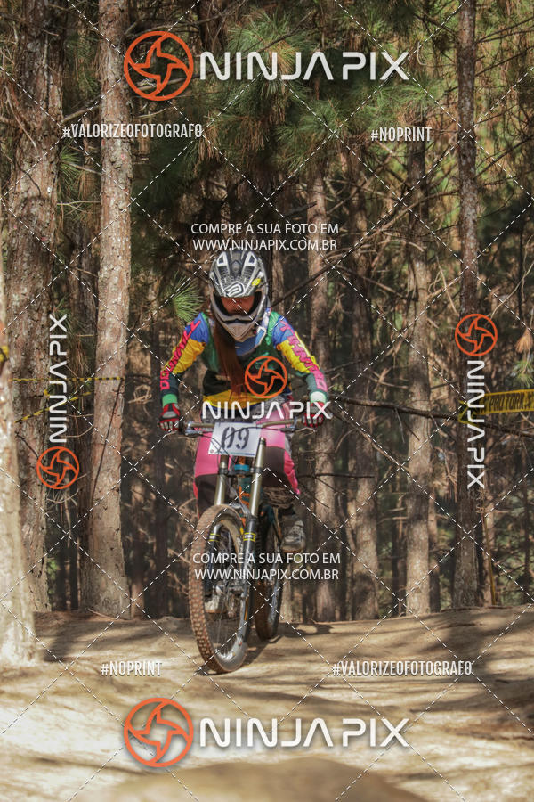 Achetez vos photos de l'vnementDownhill Pedreira sur Fotop