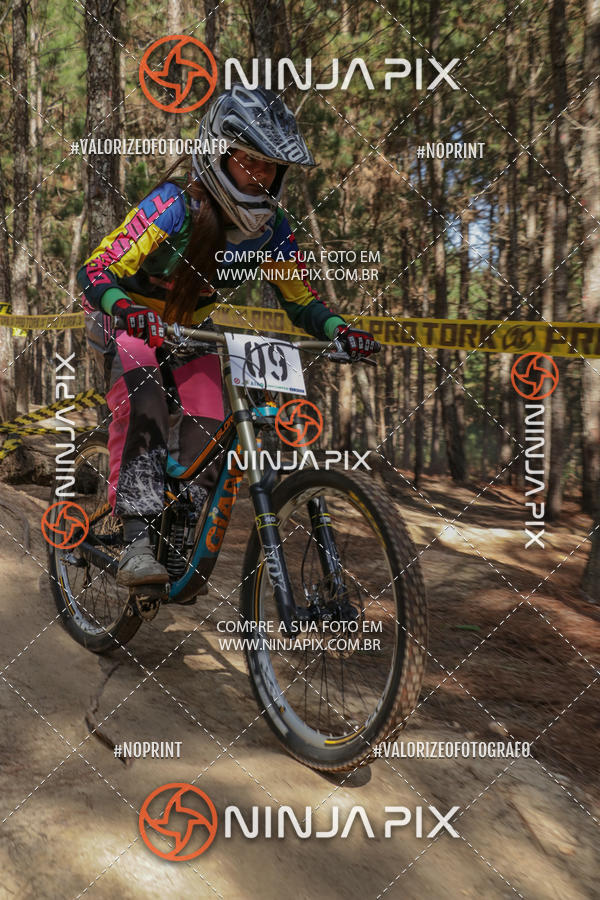 Achetez vos photos de l'vnementDownhill Pedreira sur Fotop