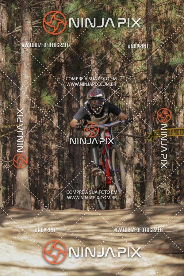 Compra tus fotos del eventoDownhill Pedreira En Fotop