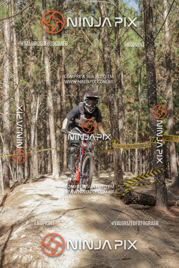 Compra tus fotos del eventoDownhill Pedreira En Fotop