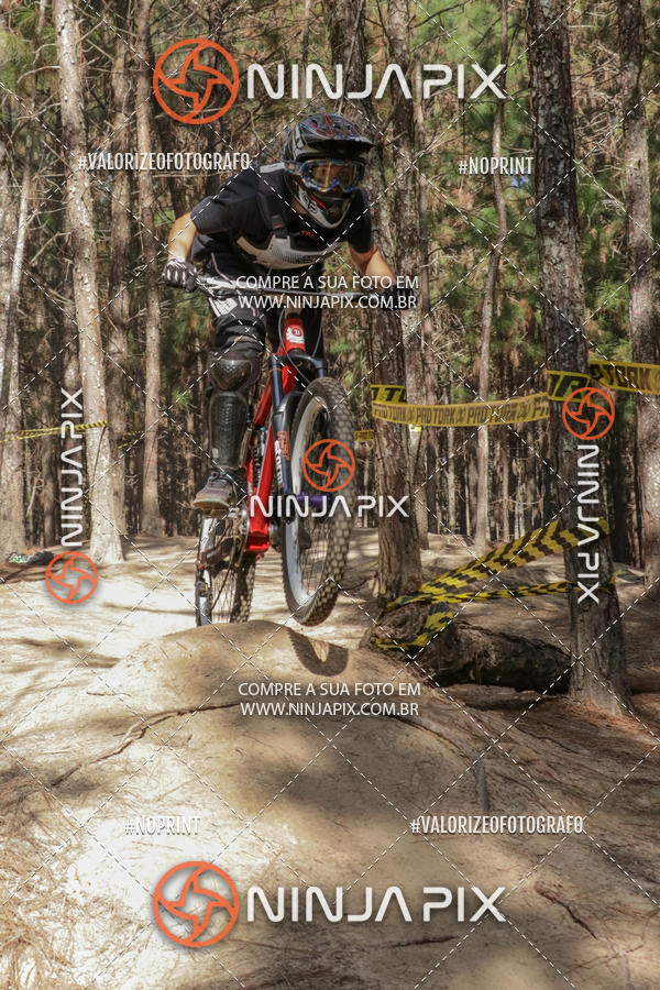 Compra tus fotos del eventoDownhill Pedreira En Fotop