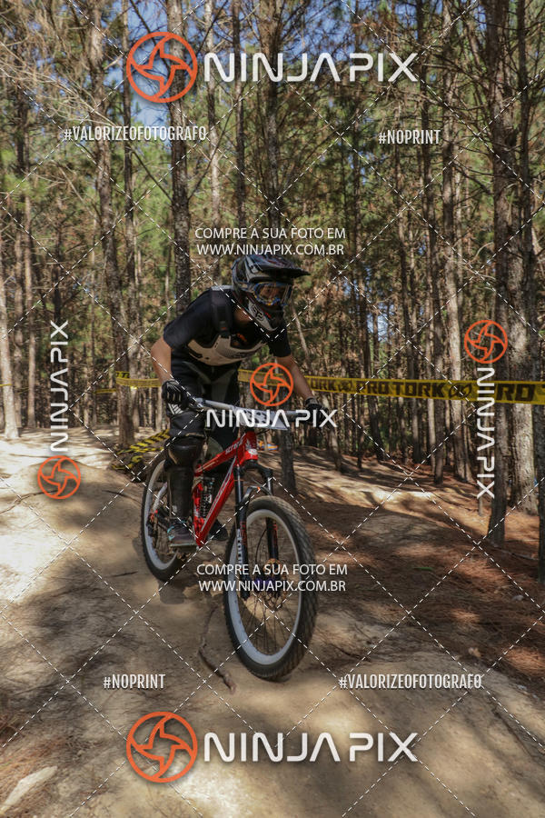 Compra tus fotos del eventoDownhill Pedreira En Fotop
