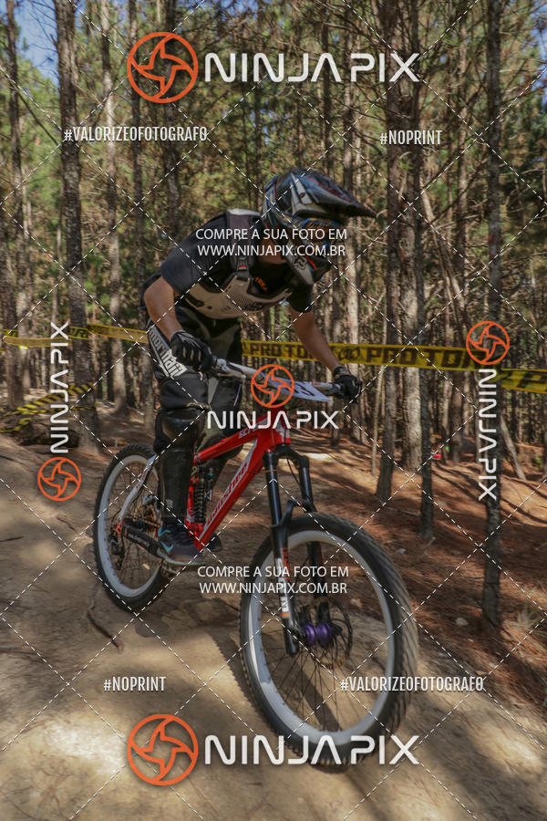 Compra tus fotos del eventoDownhill Pedreira En Fotop