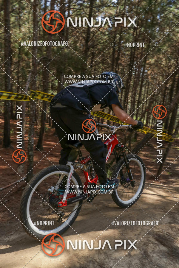 Compra tus fotos del eventoDownhill Pedreira En Fotop