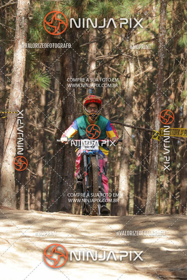 Compra tus fotos del eventoDownhill Pedreira En Fotop