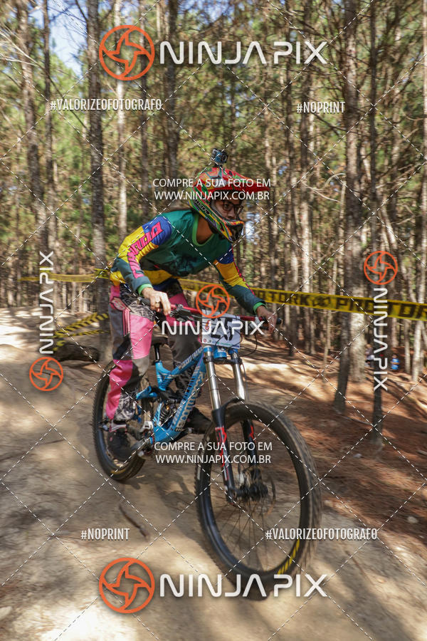 Compra tus fotos del eventoDownhill Pedreira En Fotop