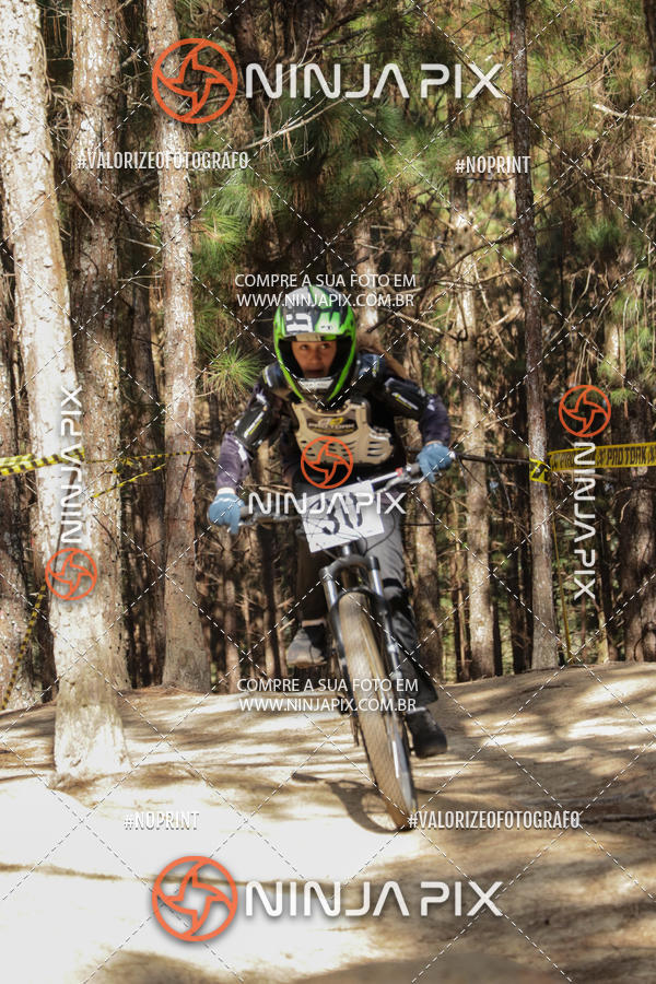 Compre suas fotos do eventoDownhill Pedreira no Fotop