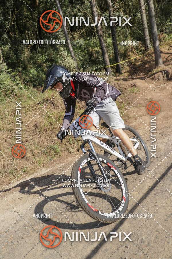 Compre as suas fotos do eventoDownhill Pedreira no Fotop