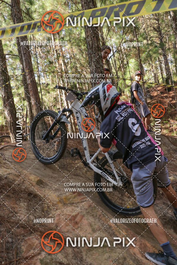 Achetez vos photos de l'vnementDownhill Pedreira sur Fotop