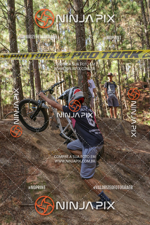 Achetez vos photos de l'vnementDownhill Pedreira sur Fotop