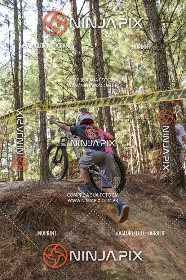 Achetez vos photos de l'vnementDownhill Pedreira sur Fotop