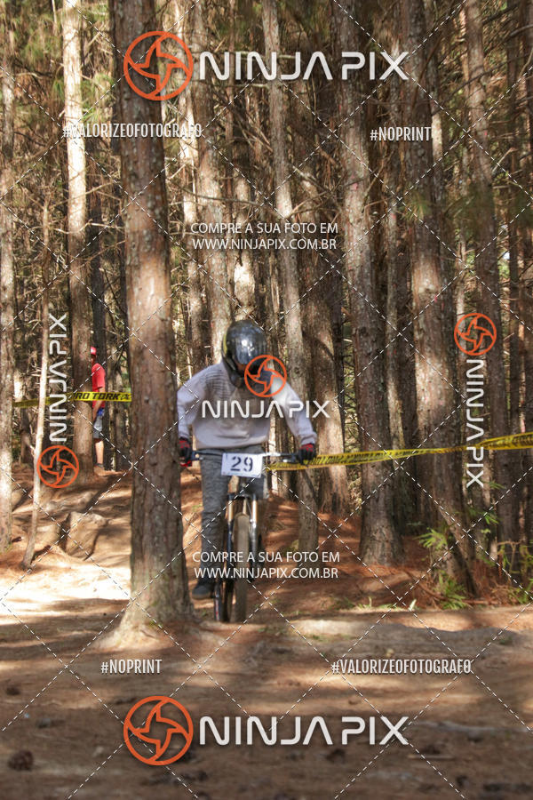 Achetez vos photos de l'vnementDownhill Pedreira sur Fotop