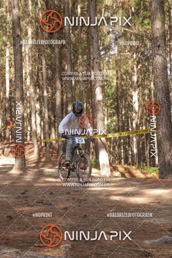 Achetez vos photos de l'vnementDownhill Pedreira sur Fotop